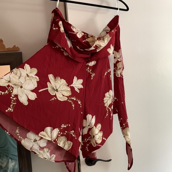 Romper - Picture 2 of 4